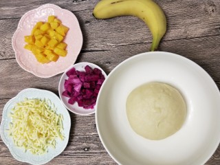 4、美味的水果披萨,早上切好水果