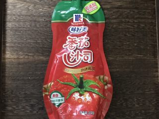 5、快手早餐之手抓饼披萨,番茄酱