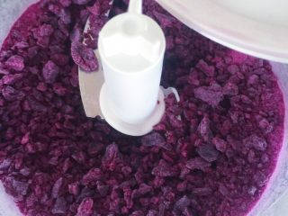 13、自制紫薯粉,搅打的时间需要很长