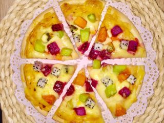 9、#甜味#缤纷水果披萨,缤纷水果披萨就完成咯！