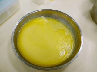 7、冰皮月饼,如图出锅搅拌柔软放凉放冰箱冷藏1小时