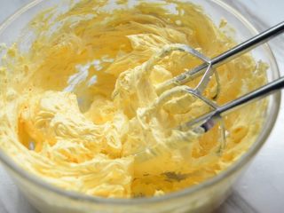 6、抹茶曲奇,充分打发后，体积变大