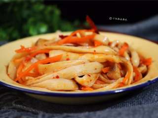 8、手撕杏鲍菇,看似简单的小菜没有想到拌好之后口感这么好