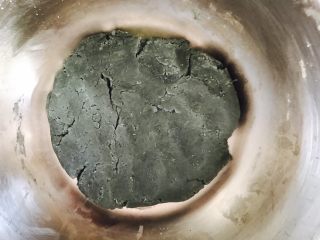 7、冰淇淋曲奇,再用手抓成团