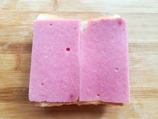 13、番茄鸡蛋三明治,最后再加2片火腿肠片