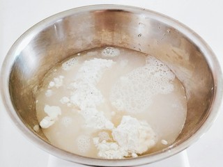 2、懒人凉皮,加好水！