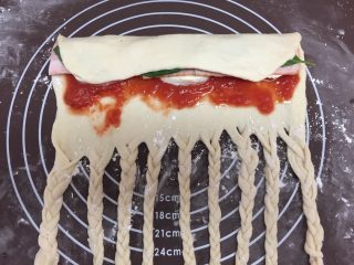 6、比萨面包,卷起来