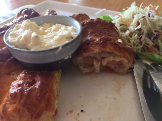 10、比萨面包,切开的时候看见里面的内容