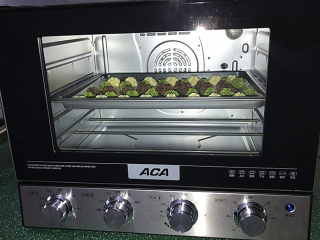 11、#网红甜品#网红三色曲奇,烤20~30分钟，觉得上色不够可以再烤几分钟