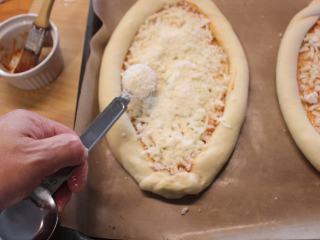 12、土耳其披萨,再加上帕玛森吉士混匀。