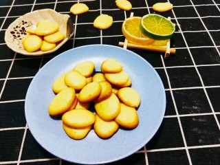 12、蛋黄饼干,成品图
