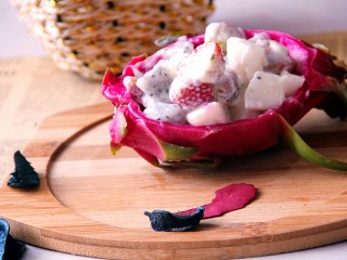 16、创意水果沙拉,水果沙拉做好了