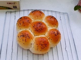 16、无油花生酱面包,成品。