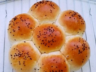 17、无油花生酱面包,成品。