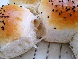 20、无油花生酱面包,有拉丝。