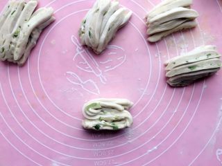 21、北方正宗老面画卷,折三折；