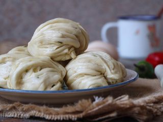 25、北方正宗老面画卷,非常好吃的老面画卷就做好了；