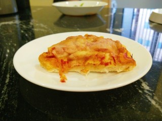 12、新文美食  自制烤箱板披萨,成品图