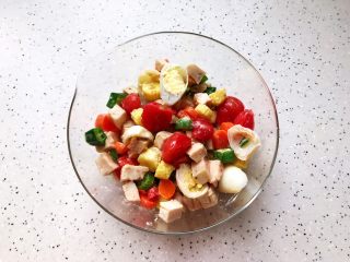 26、健康美味の鸡胸肉果蔬沙拉,健康美味