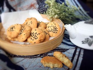 15、宫廷桃酥（植物油版）,一份香酥可口的宫廷桃酥就完成了，保存方法：密封，室温保存，保质期20天