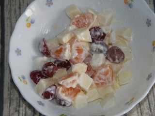 12、水果沙拉,拌匀