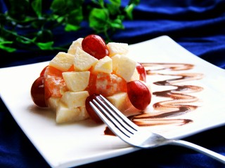 18、水果沙拉,然后进行装饰，自由发挥吧