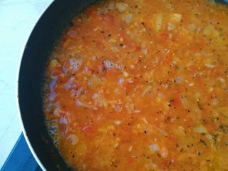 11、意式披萨酱,加入两碗水