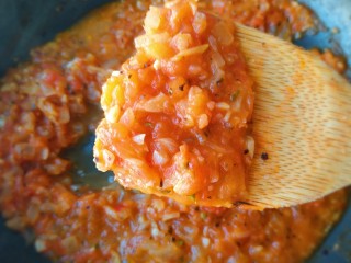 15、意式披萨酱,大约煮15分钟左右就好了