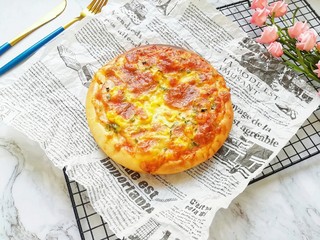 13、火腿彩蔬披萨,香喷喷的披萨出炉啦！