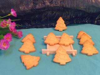 14、圣诞树饼干,成品图。