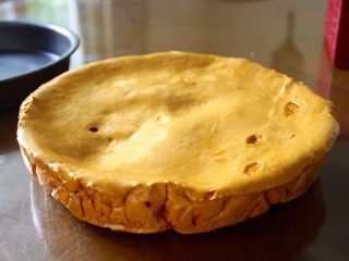 17、蜜蜂窝饼干,晾完后,把它取出来