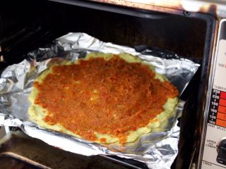 21、健康低热量披萨,在190度的烤箱里烤五分钟