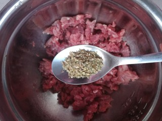 4、煎牛肉丸,披萨草