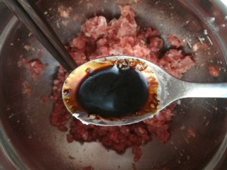 9、煎牛肉丸,生抽