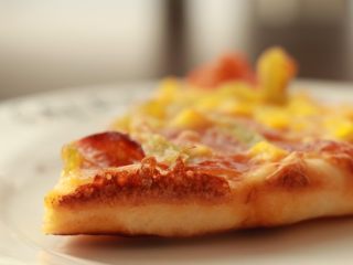 20、萨拉米培根玉米披萨,成品