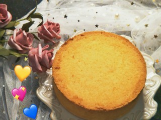 25、简易6寸戚风蛋糕(2蛋),徒手脱模就可以了,漂亮的毛巾底。柔软,漂亮。