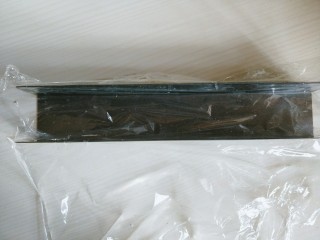 8、蔓越莓黄油曲奇,取出饼干模具，里面铺保鲜膜。