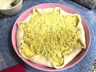 9、榴莲披萨,打散马苏里拉芝士