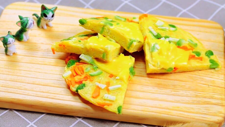 蔬菜奶酪米饭煎饼宝宝辅食鸡蛋毛豆西葫芦胡萝卜