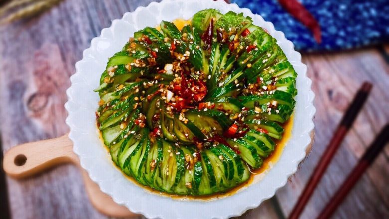 吉祥年夜菜青龙送福蓑衣黄瓜