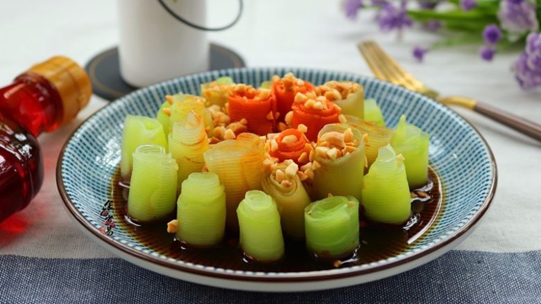 凉拌爽脆双色卷