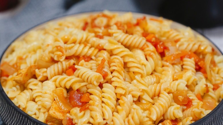 了不起的小番茄番茄鸡肉酱意面