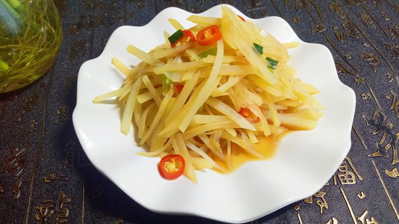 圆土豆香拌土豆丝