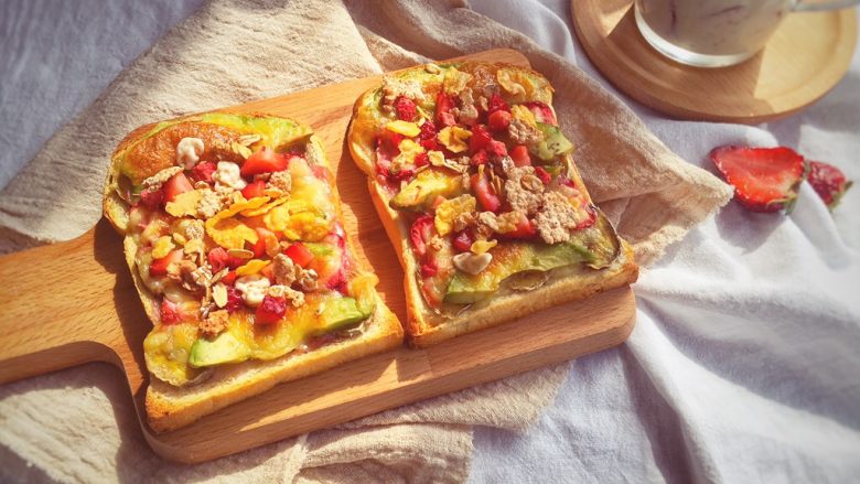 辅食12M水果吐司披萨