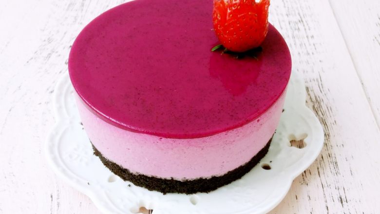 免烤快手高颜值的甜点——火龙果慕斯蛋糕