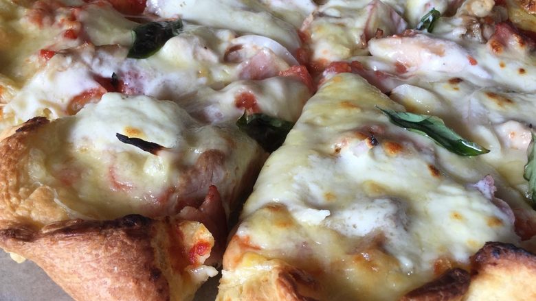 冬阴功鸡腿培根披萨