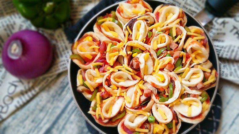 做饼手撕披萨――万能的平底锅就能造