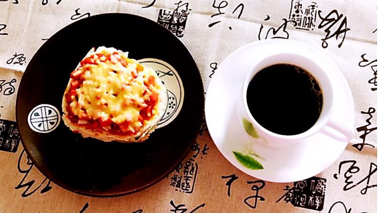 剩馒头的春天馒头火腿披萨