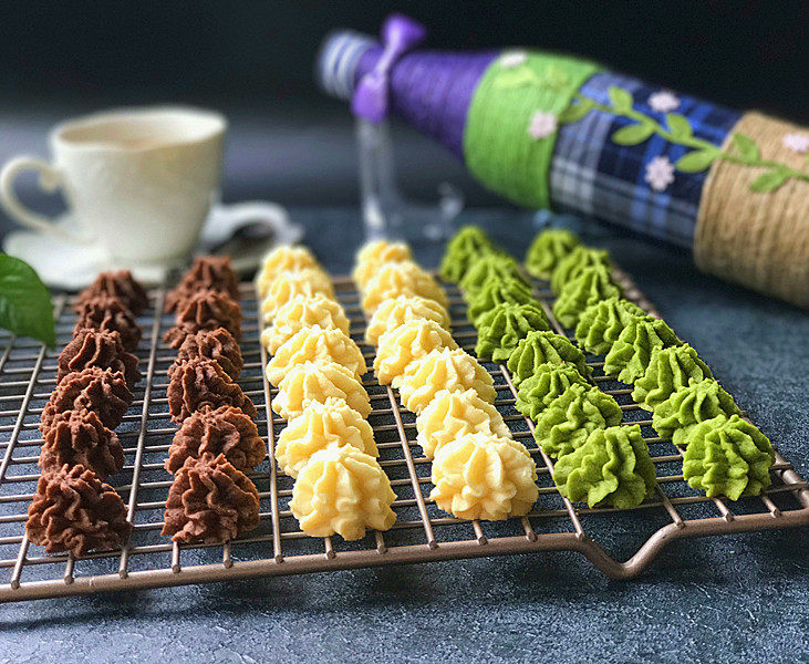 网红甜品网红三色曲奇