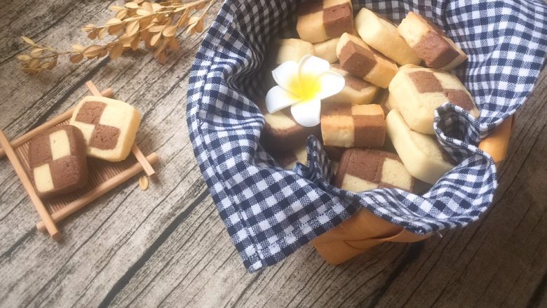 双色格子棋盘饼干